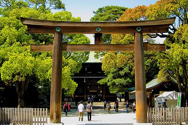 Meiji-Jingu-Shrine-sm